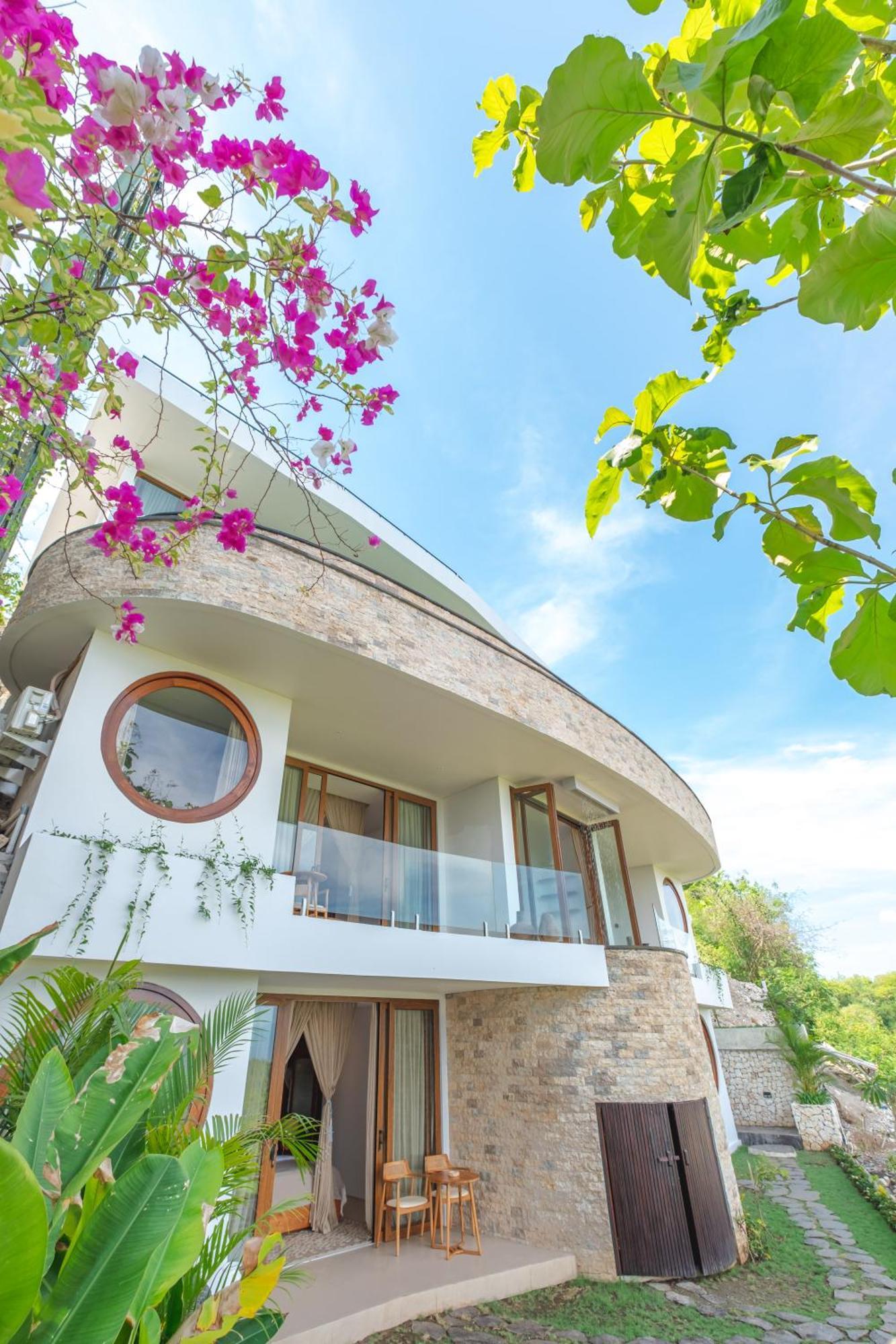 Villa Kaliente Toyapakeh Exterior foto
